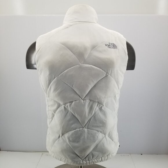 Women's The North Face TNF White Nuptse 550 Down White Puffer Vest Jacket Sz M - Picture 2 of 13